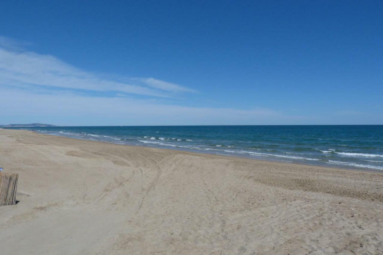 Zen Et Summer Zen Coursive Naturiste Agde Extérieur photo